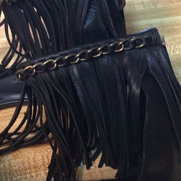 Rebecca Minkoff Black Leather Fringed Sandal💥SALE - Picture 7 of 9